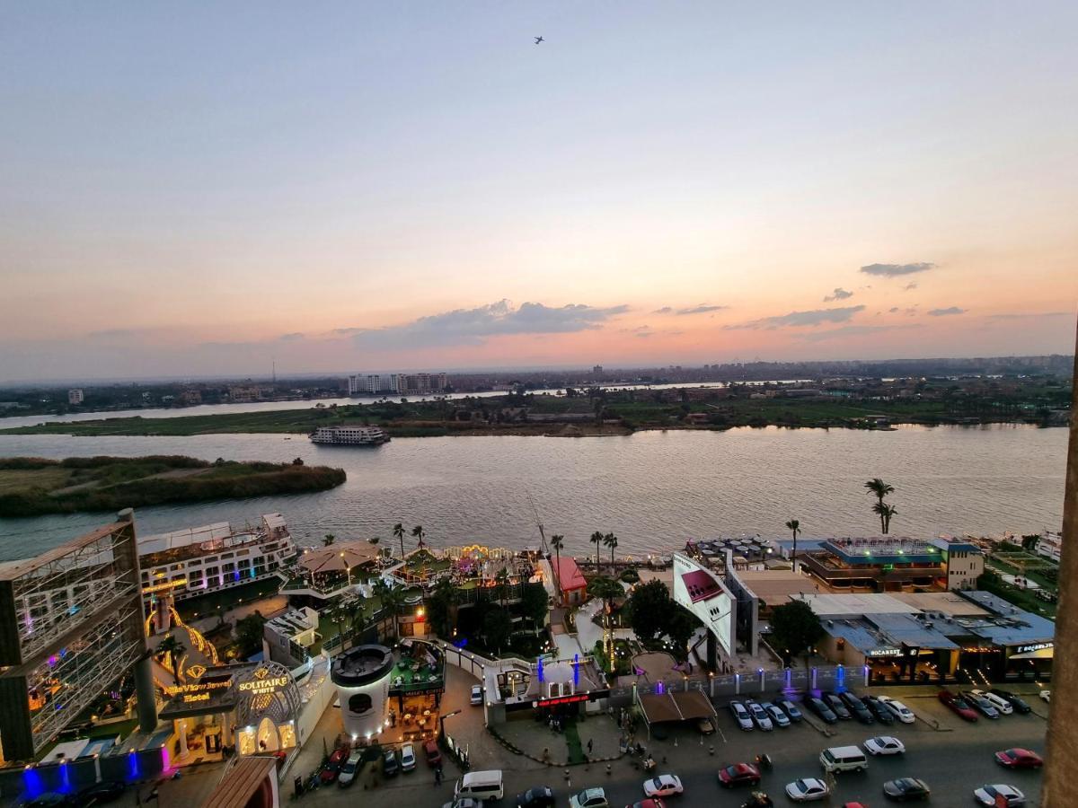 Amazing Nile View And Pyramids Apartment Kairo Exteriör bild